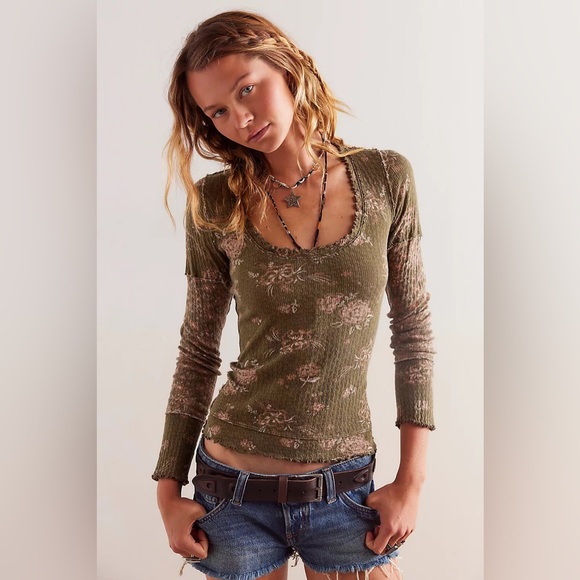 🌻🆕FREE PEOPLE We The Free Clover Printed Thermal-Army Combo-Size XS, S & M - Picture 2 of 12